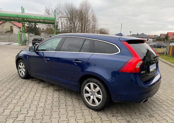 Volvo V60 cena 48900 przebieg: 223000, rok produkcji 2015 z Kutno małe 211